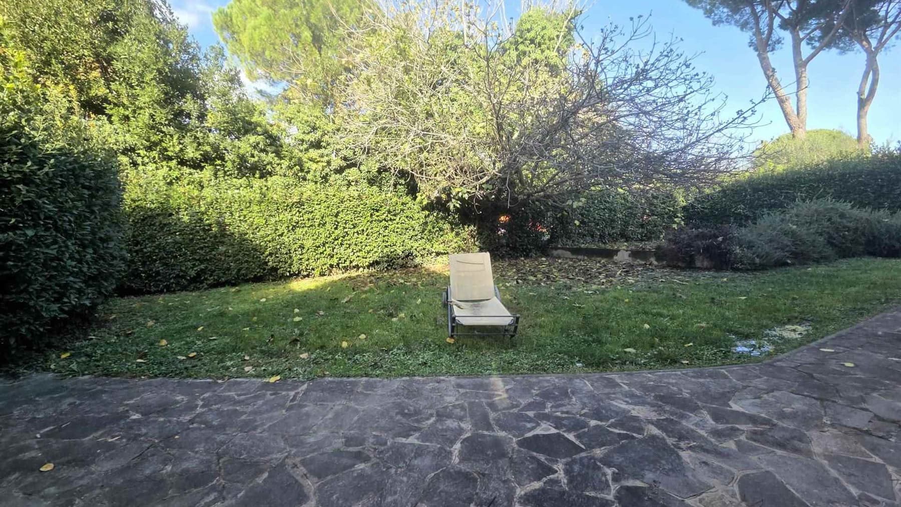 Villa spaziosa con giardino a Campi Bisenzio, Toscana