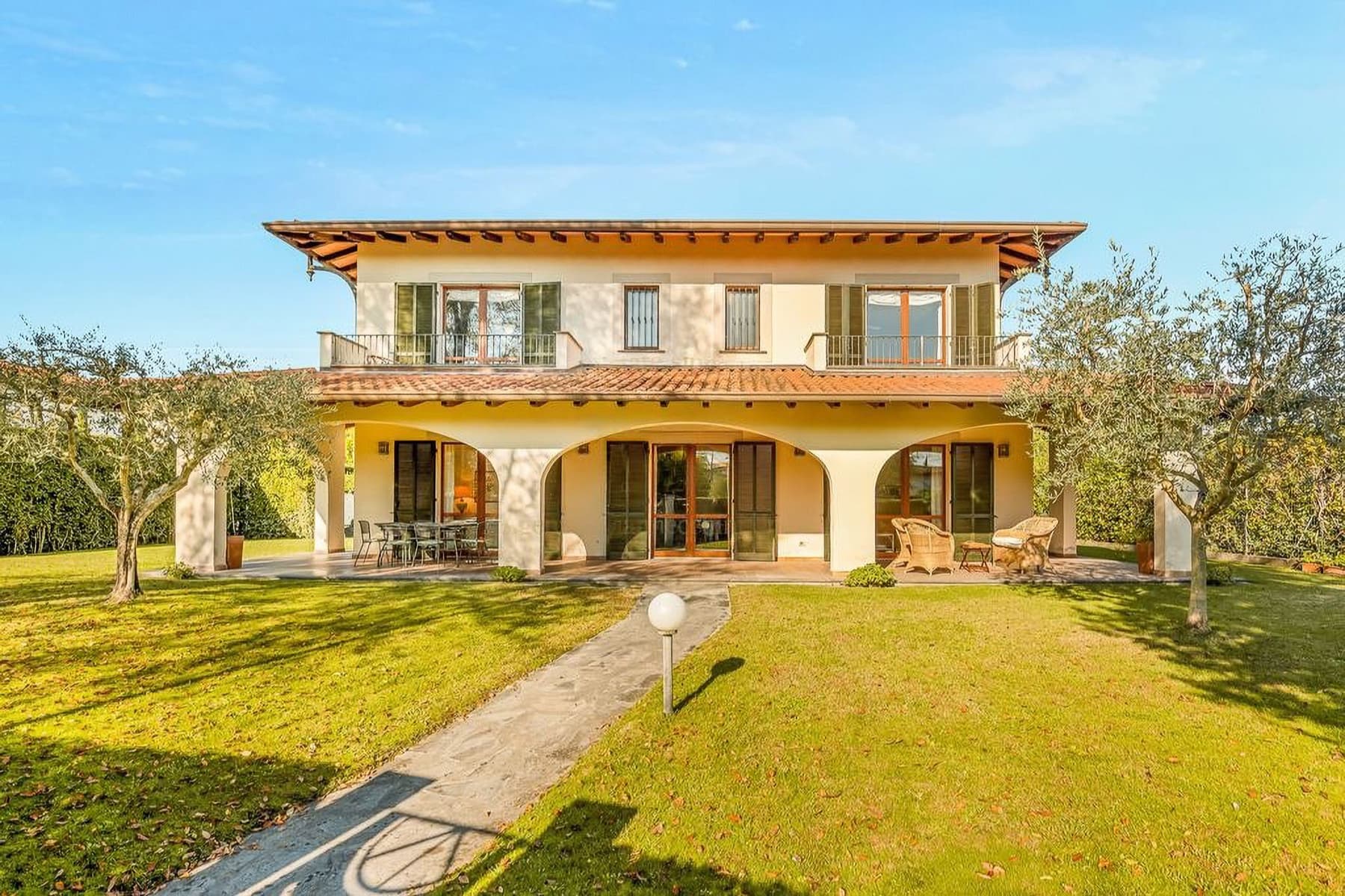 Elegant Villa in Forte dei Marmi, Tuscany