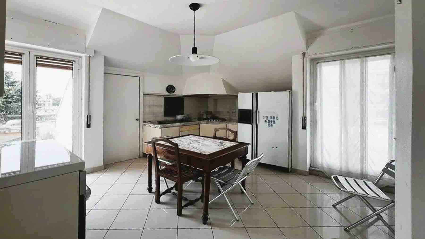 Interiors (7)
