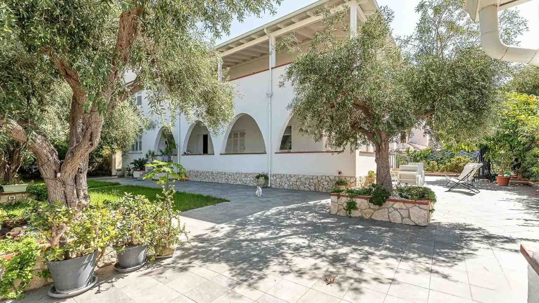 Elegant Villa in Palermo, Sicily