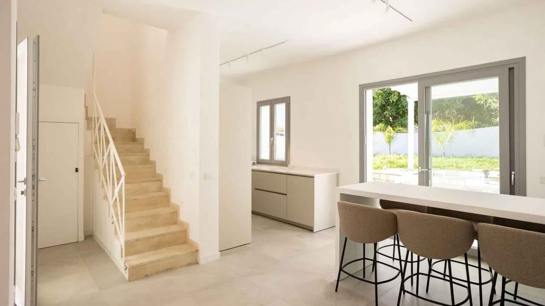 Interiors (10)