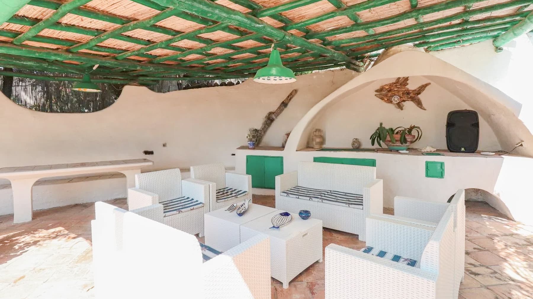 Interiors (6)