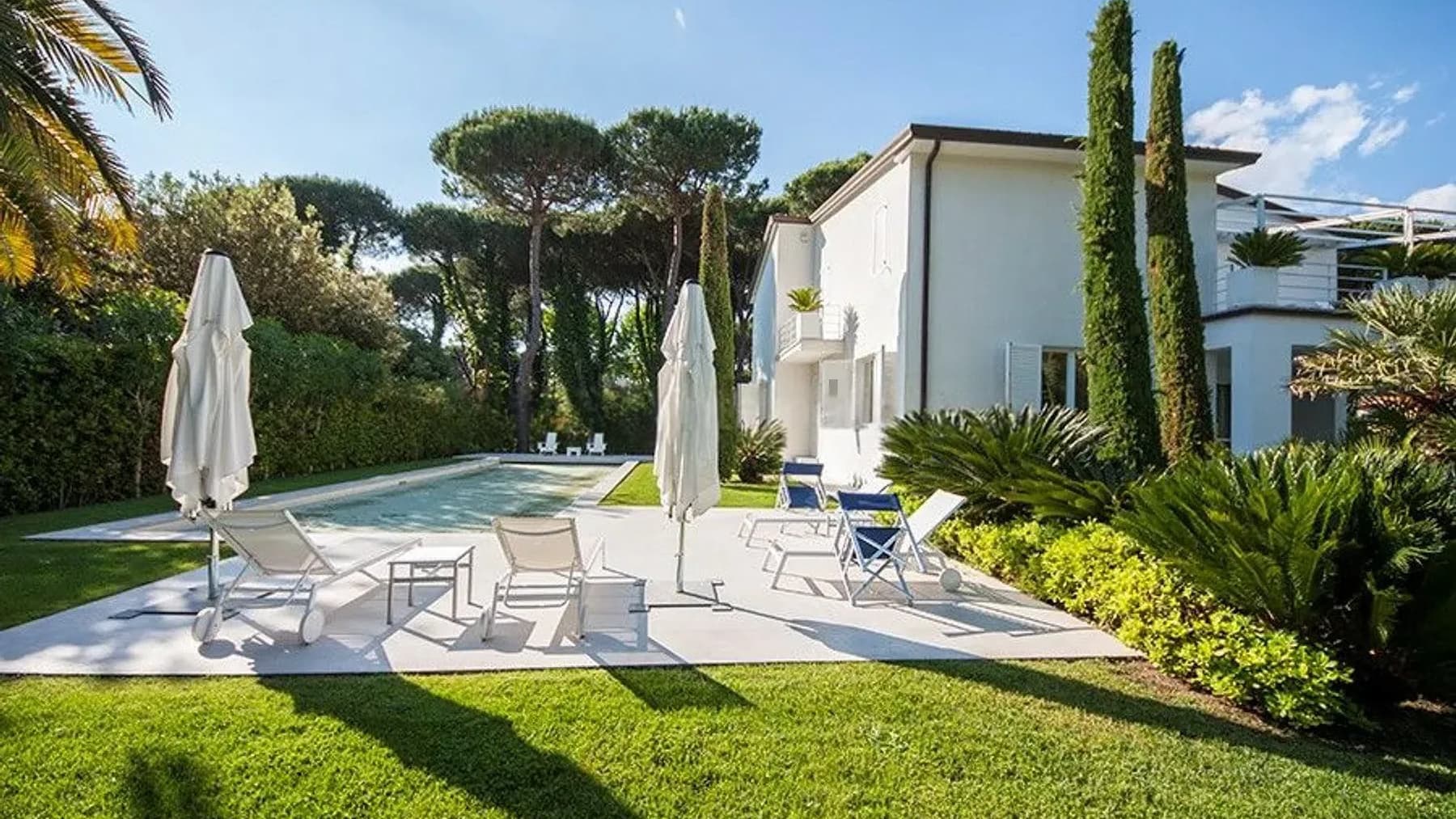 Prestigious Villa in Forte dei Marmi, Tuscany