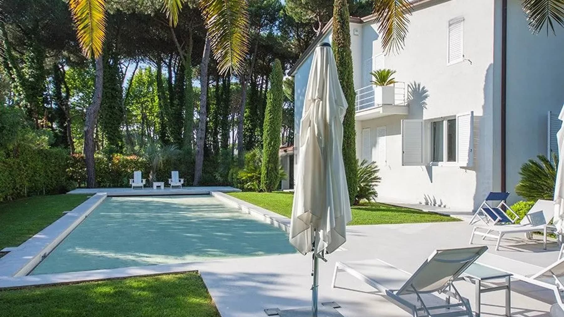 Prestigious Villa in Forte dei Marmi, Tuscany
