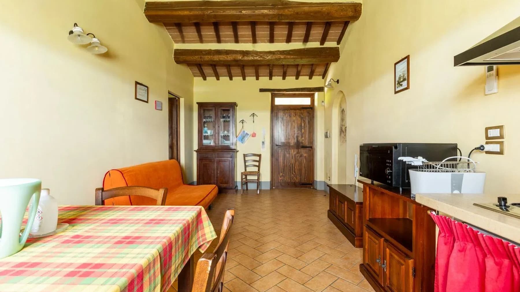 Charming Country House in Paciano, Umbria