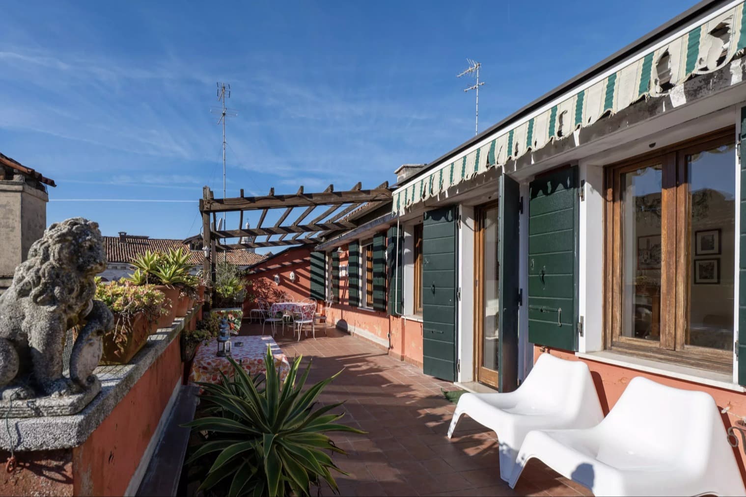 Penthouse with Terraces in Venice, Veneto