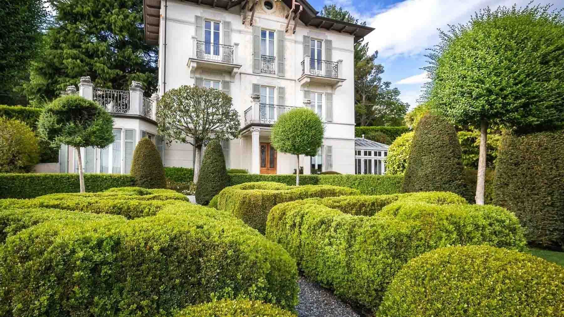 Elegant Villa with Pool near Lake Como, Lombardy