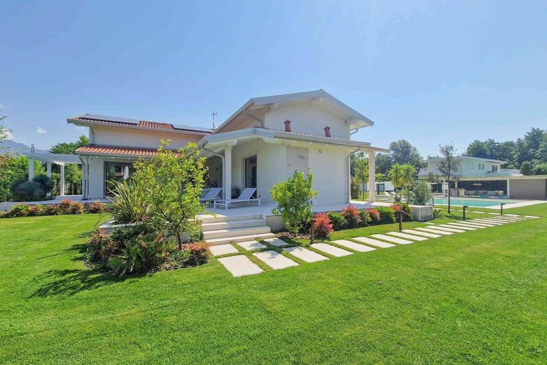 Villa esclusiva con piscina a Forte dei Marmi