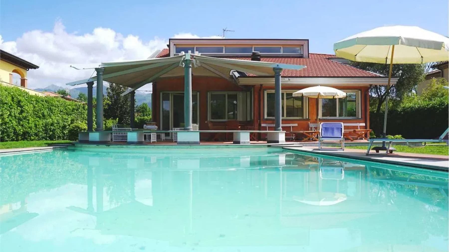 Villa con piscina a Forte dei Marmi, Toscana