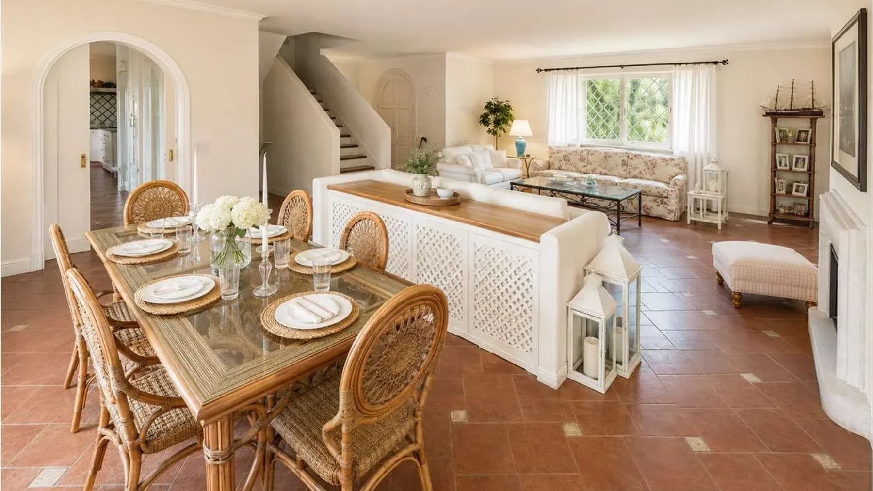 Interiors (11)