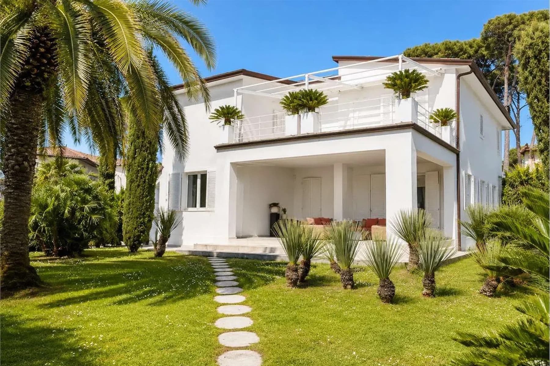 Villa con piscina nel cuore di Forte dei Marmi