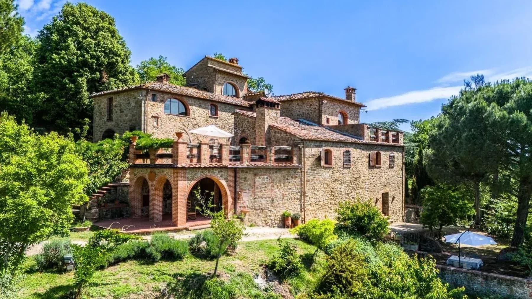 Rustic Country House in Rigomagno, Tuscany