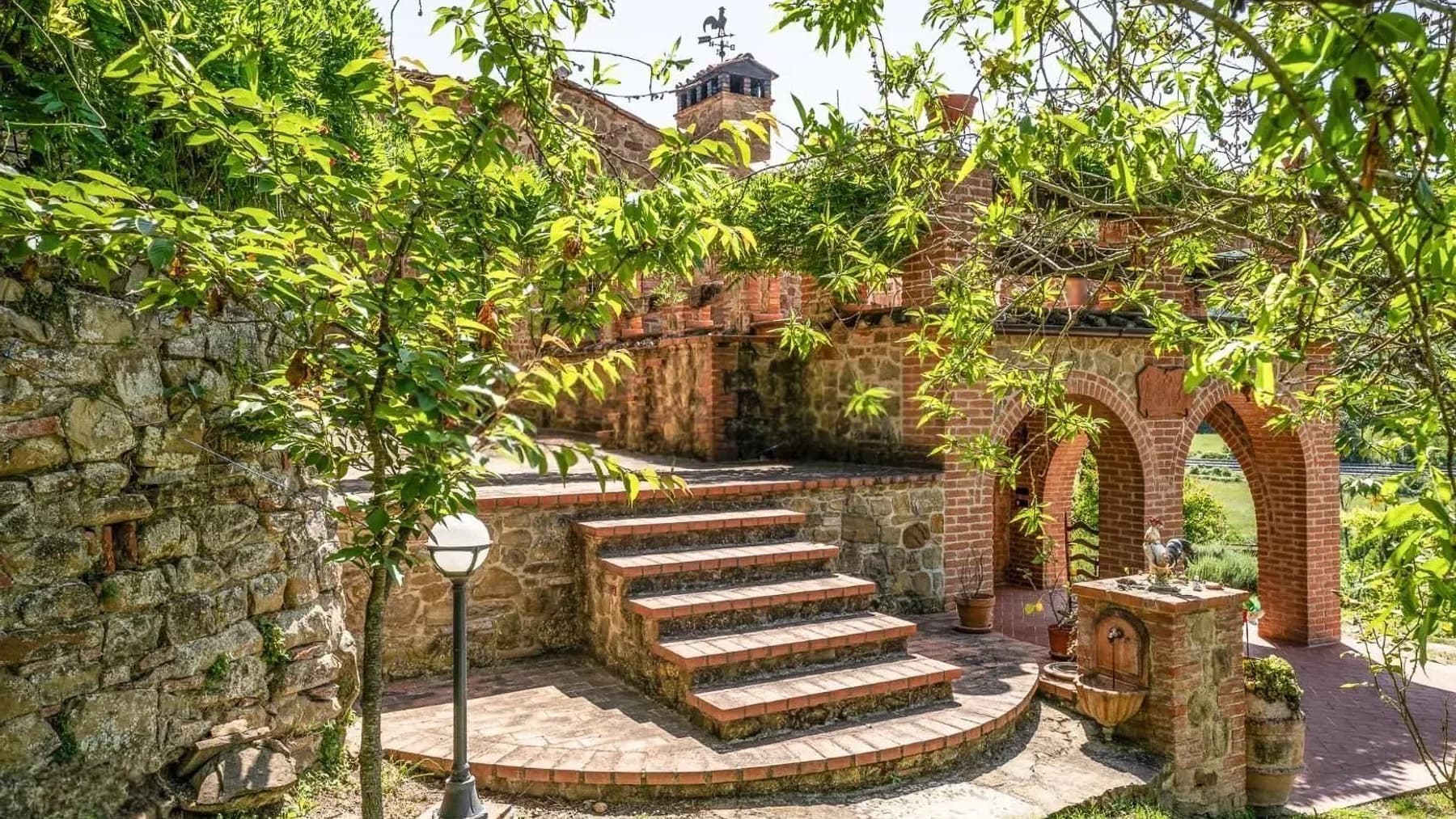 Rustic Country House in Rigomagno, Tuscany