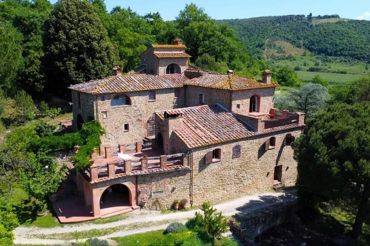 Rustic Country House in Rigomagno, Tuscany
