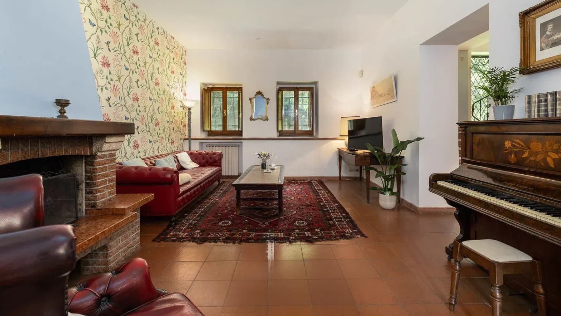Interiors (10)