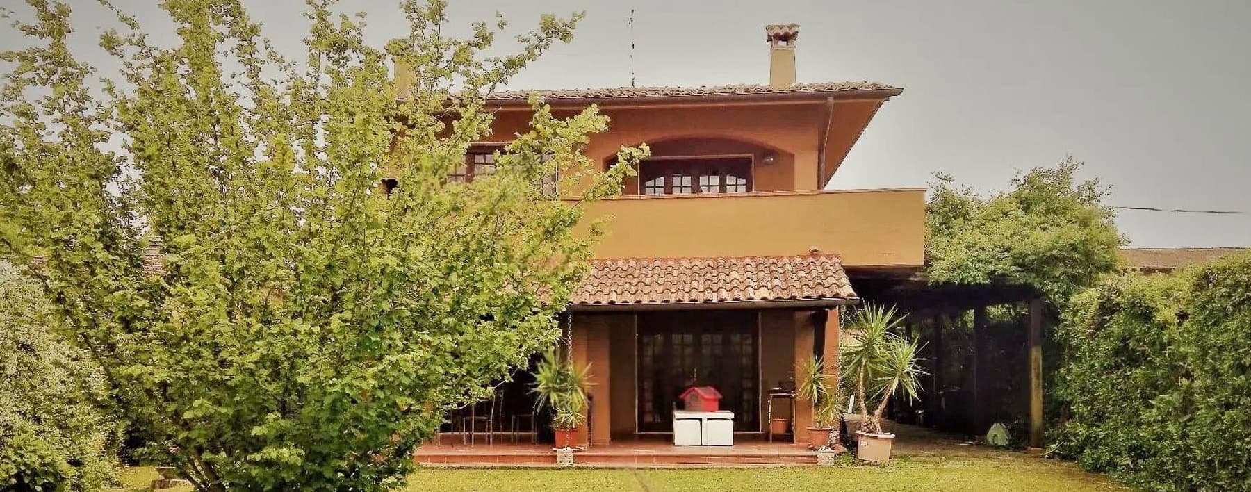 Villa con giardino a Forte dei Marmi, Toscana