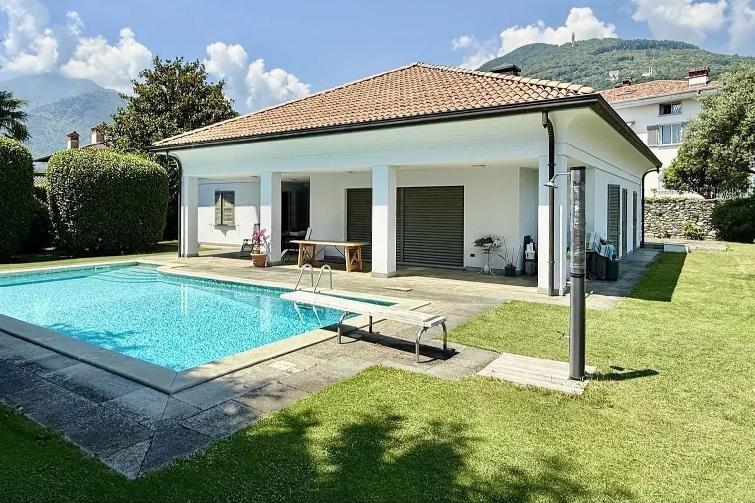 Villa con piscina sul Lago di Como a Gravedona