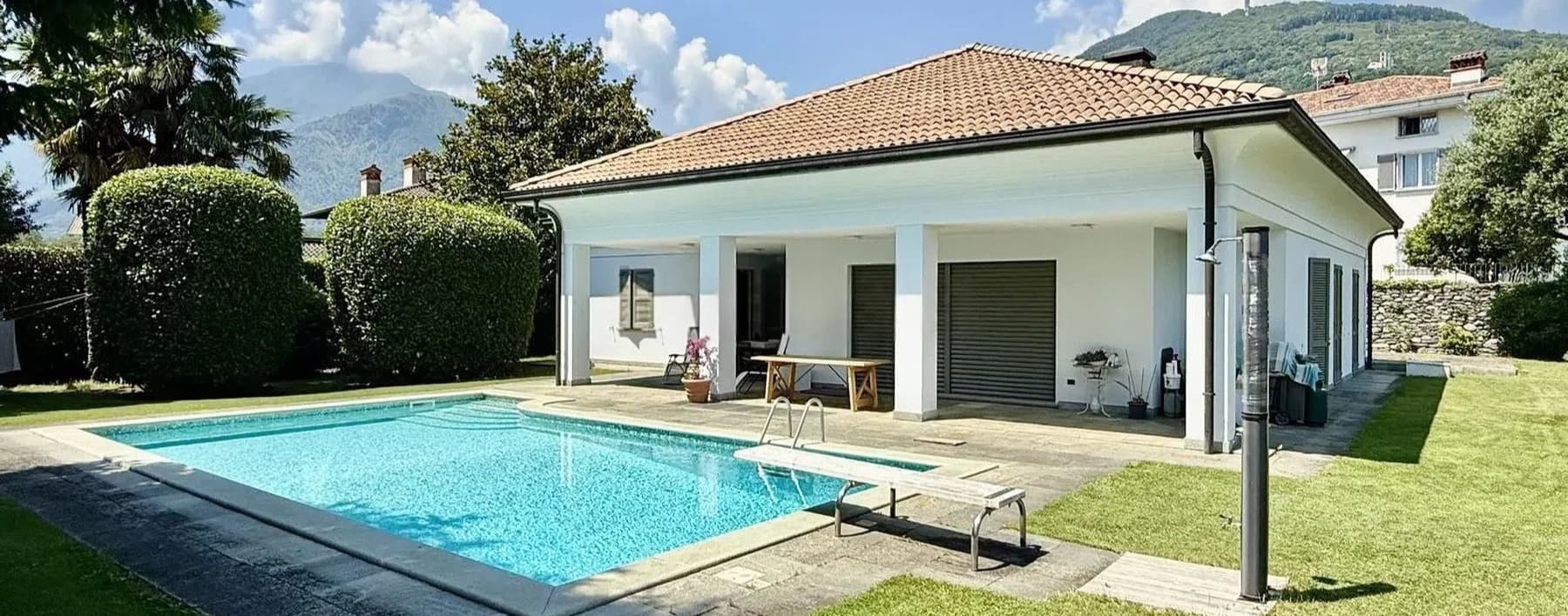 Villa con piscina sul Lago di Como a Gravedona