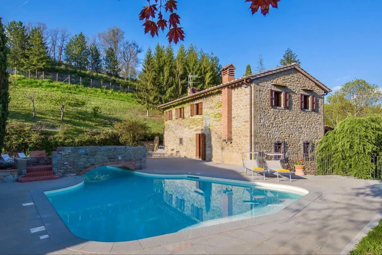 Casale in Toscana vicino Stia con piscina unica