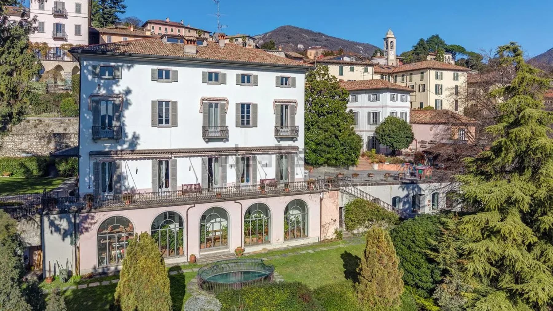 Elegant Villa by Lake Como, Lombardia