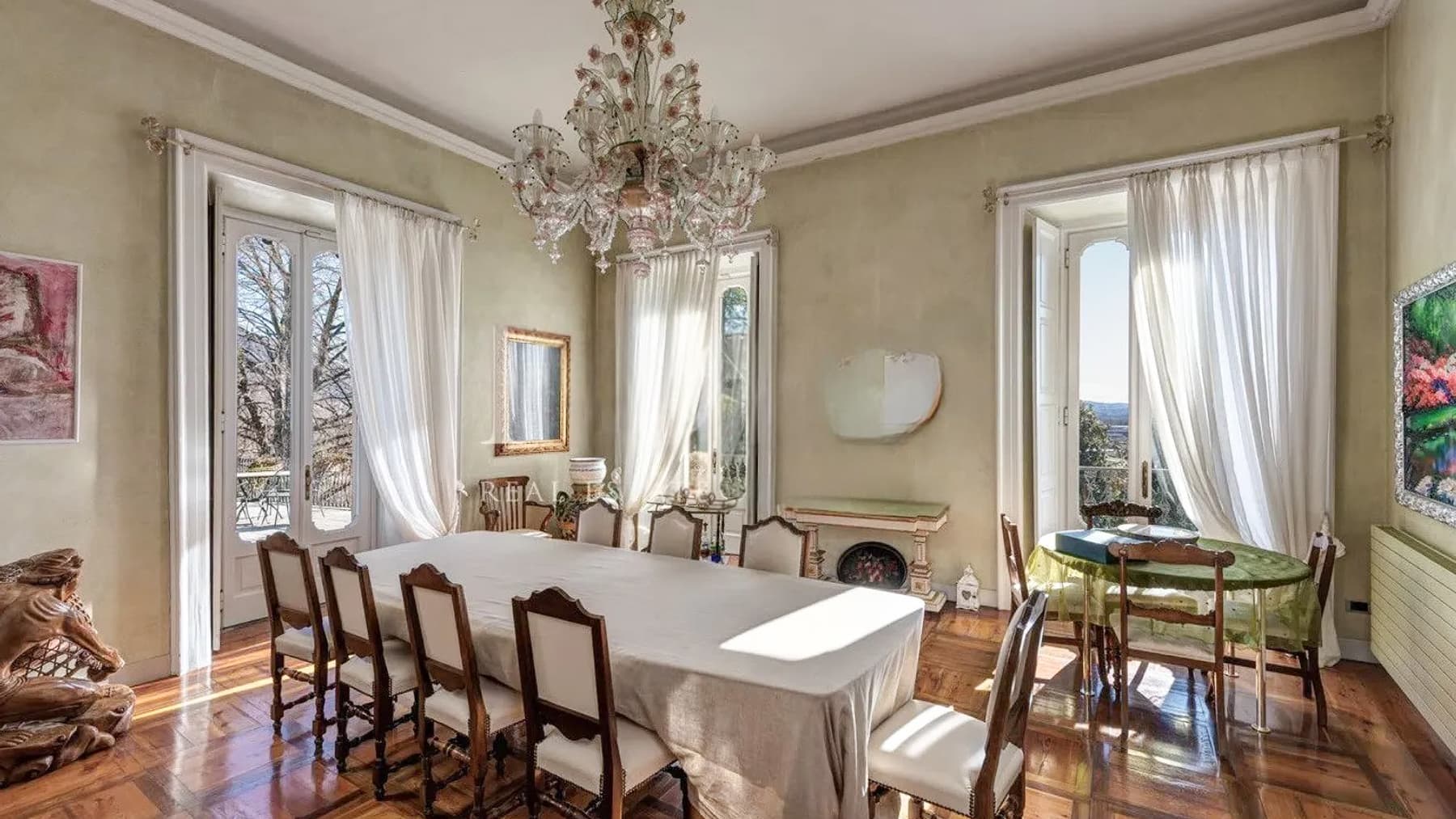 Interiors (14)
