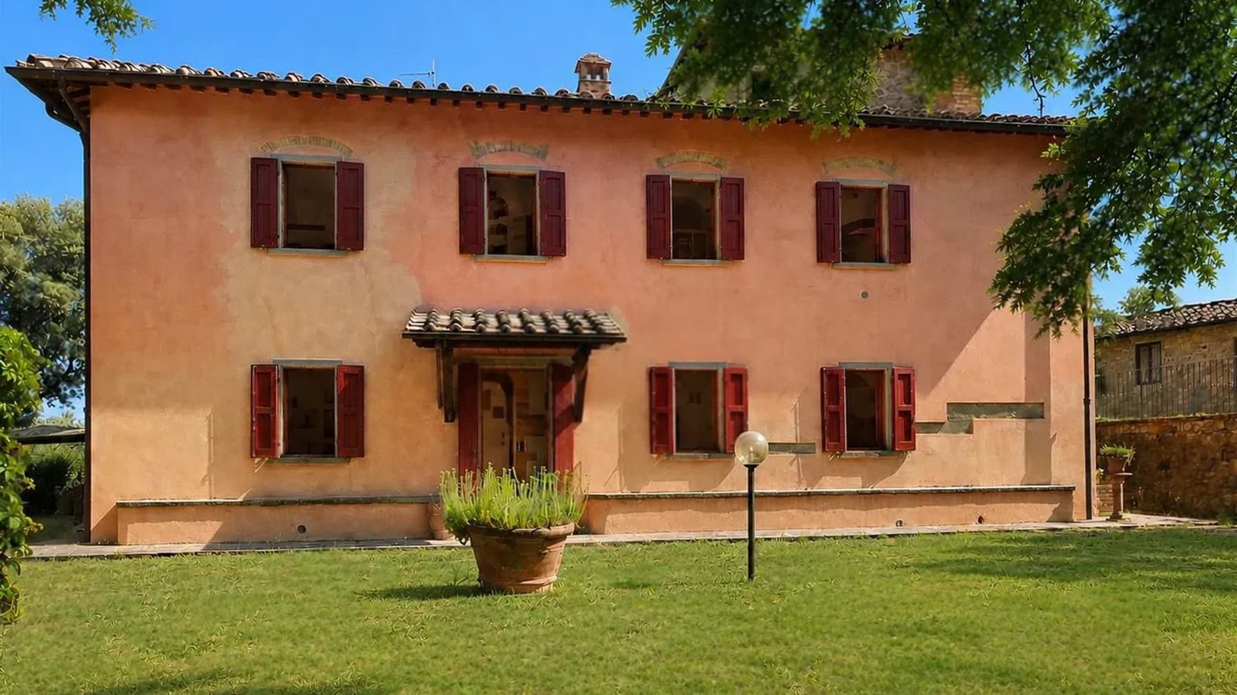 Casale in Toscana: Eleganza nel Cuore del Chianti