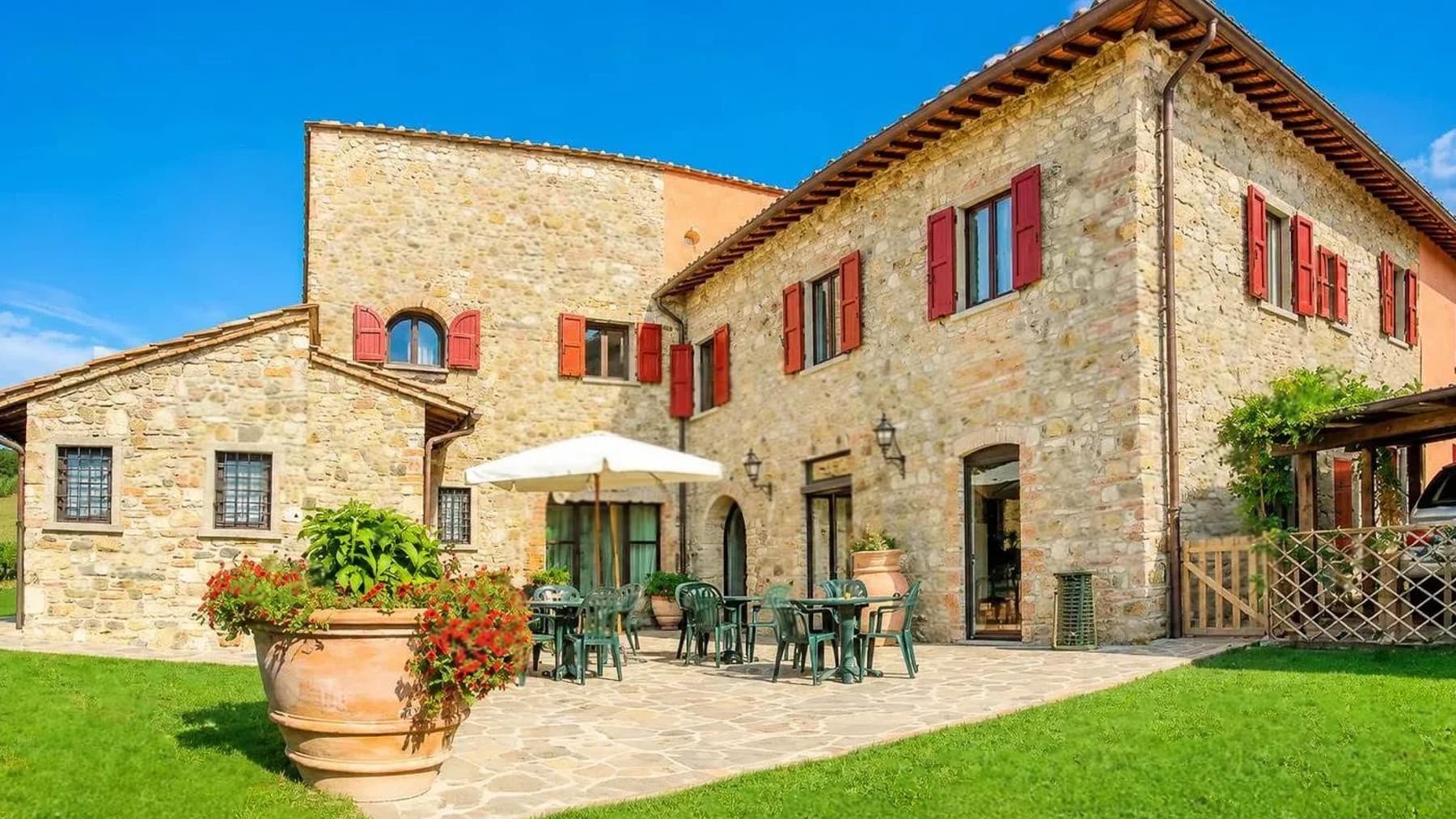 Casale in Toscana: Eleganza nel Cuore del Chianti