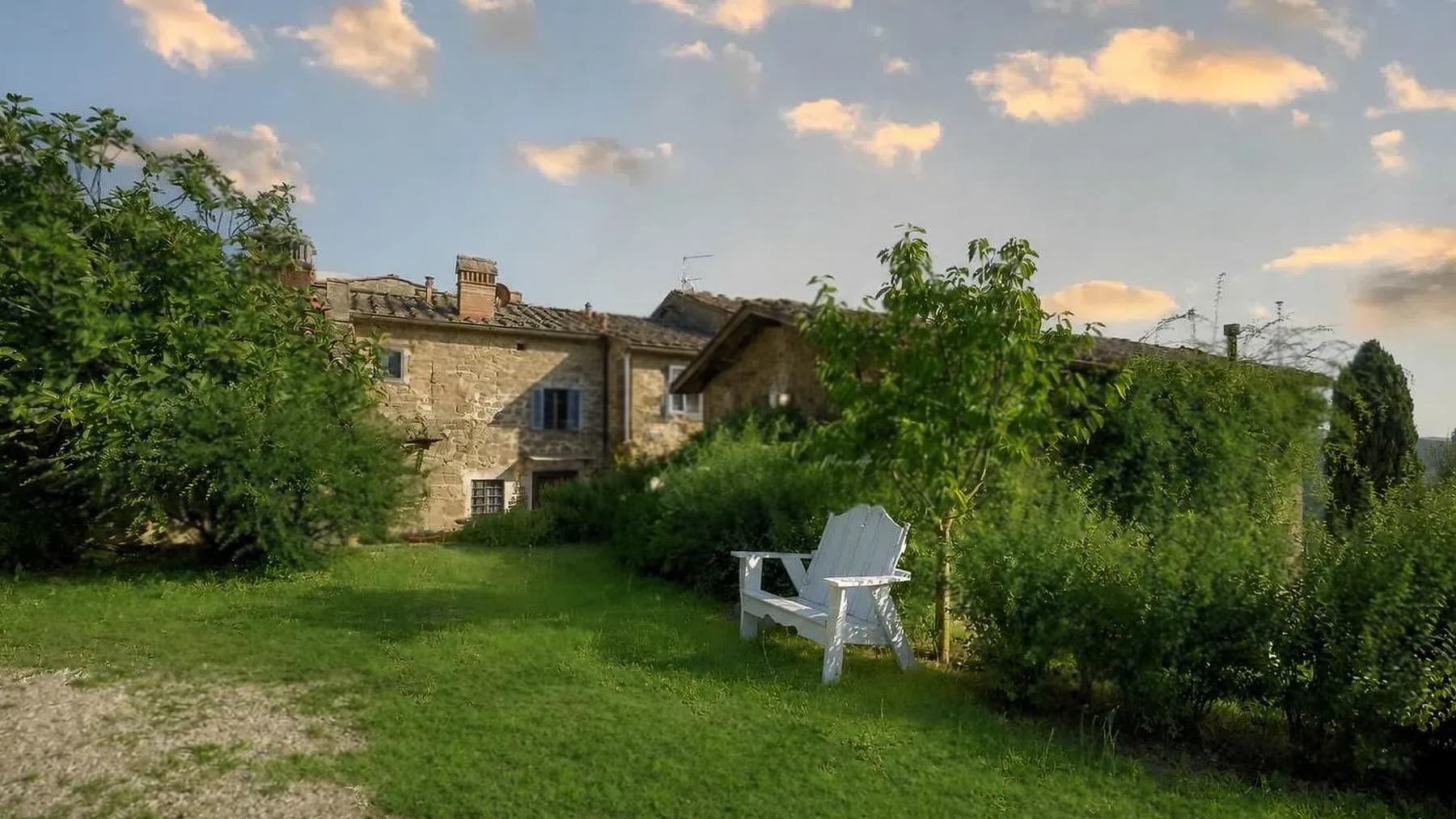 Casale con Fienile nel Cuore del Chianti, Toscana