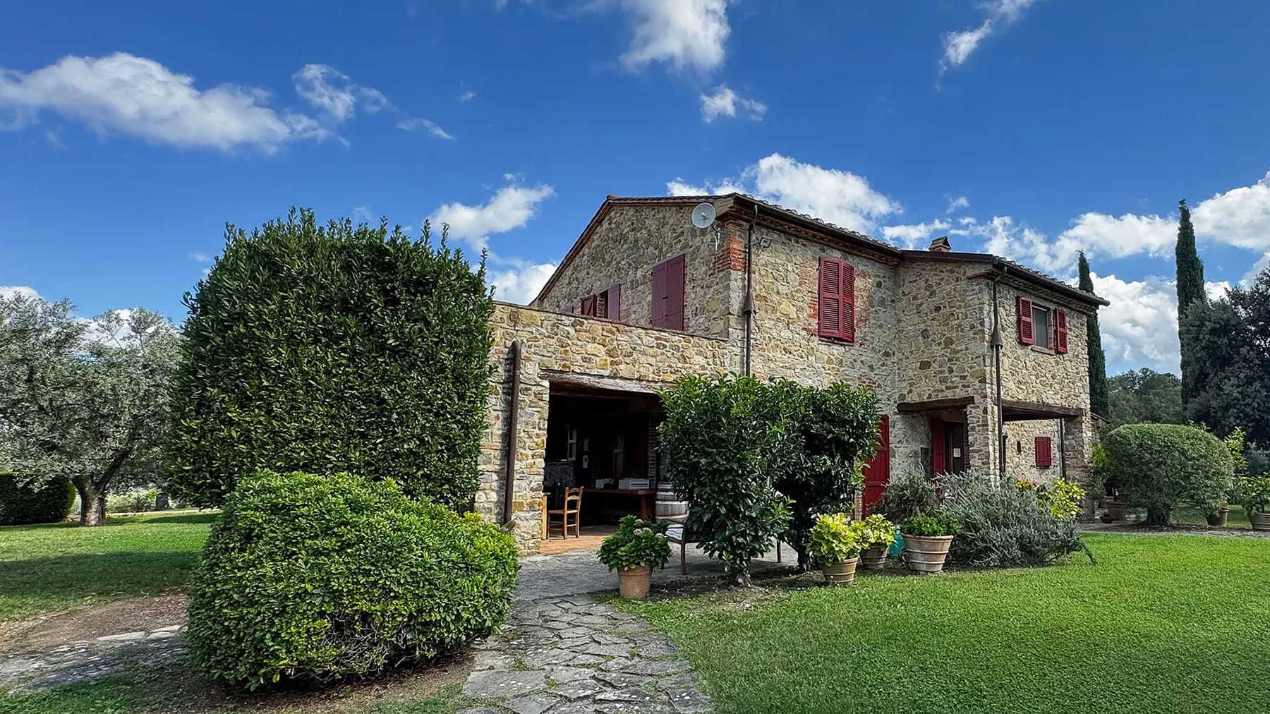 Casale caratteristico a Roccalbegna, cuore della Toscana