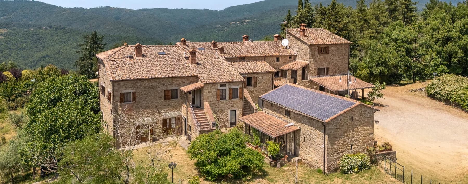 Casale caratteristico a Subbiano, nel cuore della Toscana