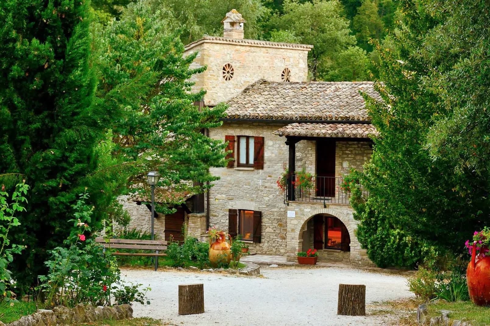 Casale storico in vendita nel cuore dell'Umbria