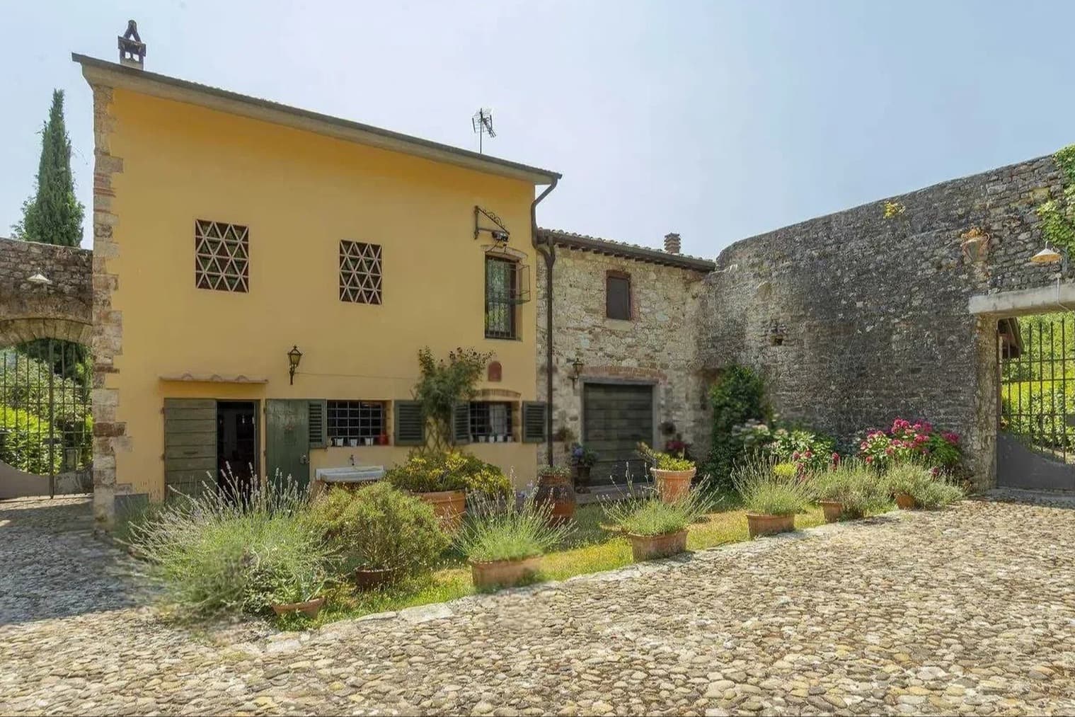 Casale storico con giardino a Fiesole, Toscana