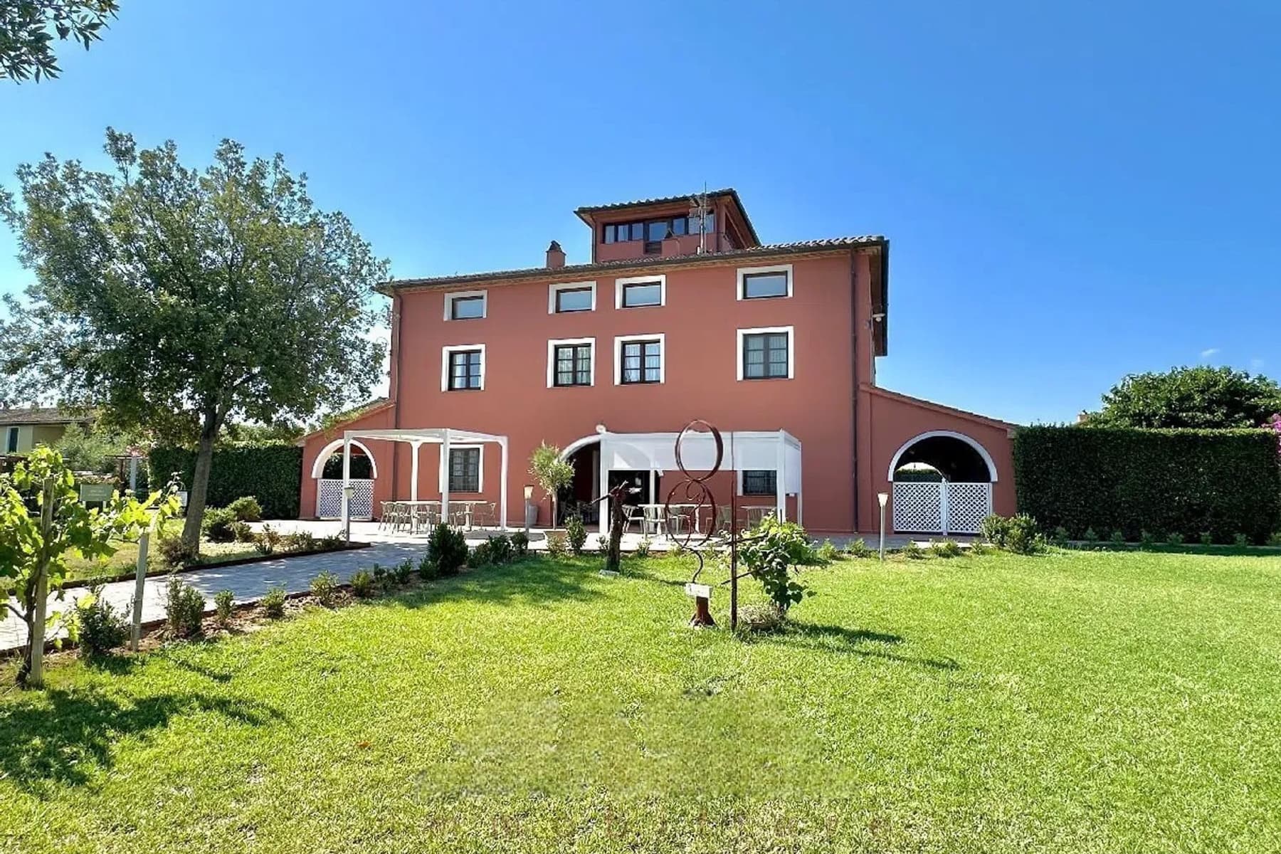 Villa esclusiva a Bolgheri, cuore della Toscana