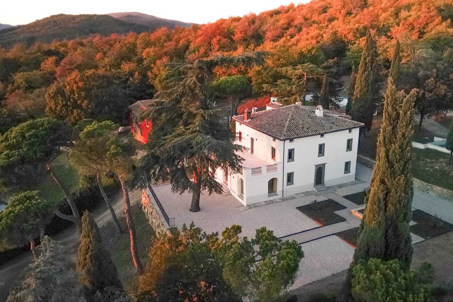 Villa con piscina e giardino a Lisciano Niccone, Umbria