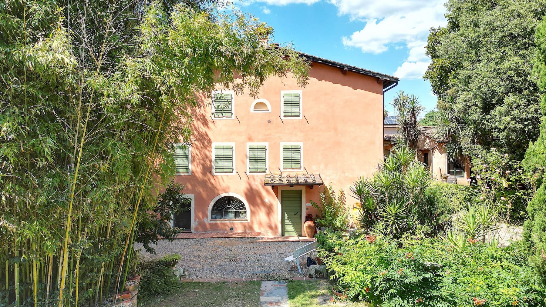 Charming Villa in Lucca, Tuscany