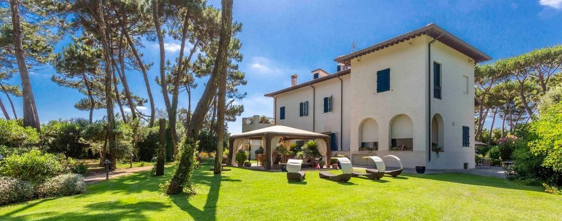 Charming Villa in Massa, Tuscany