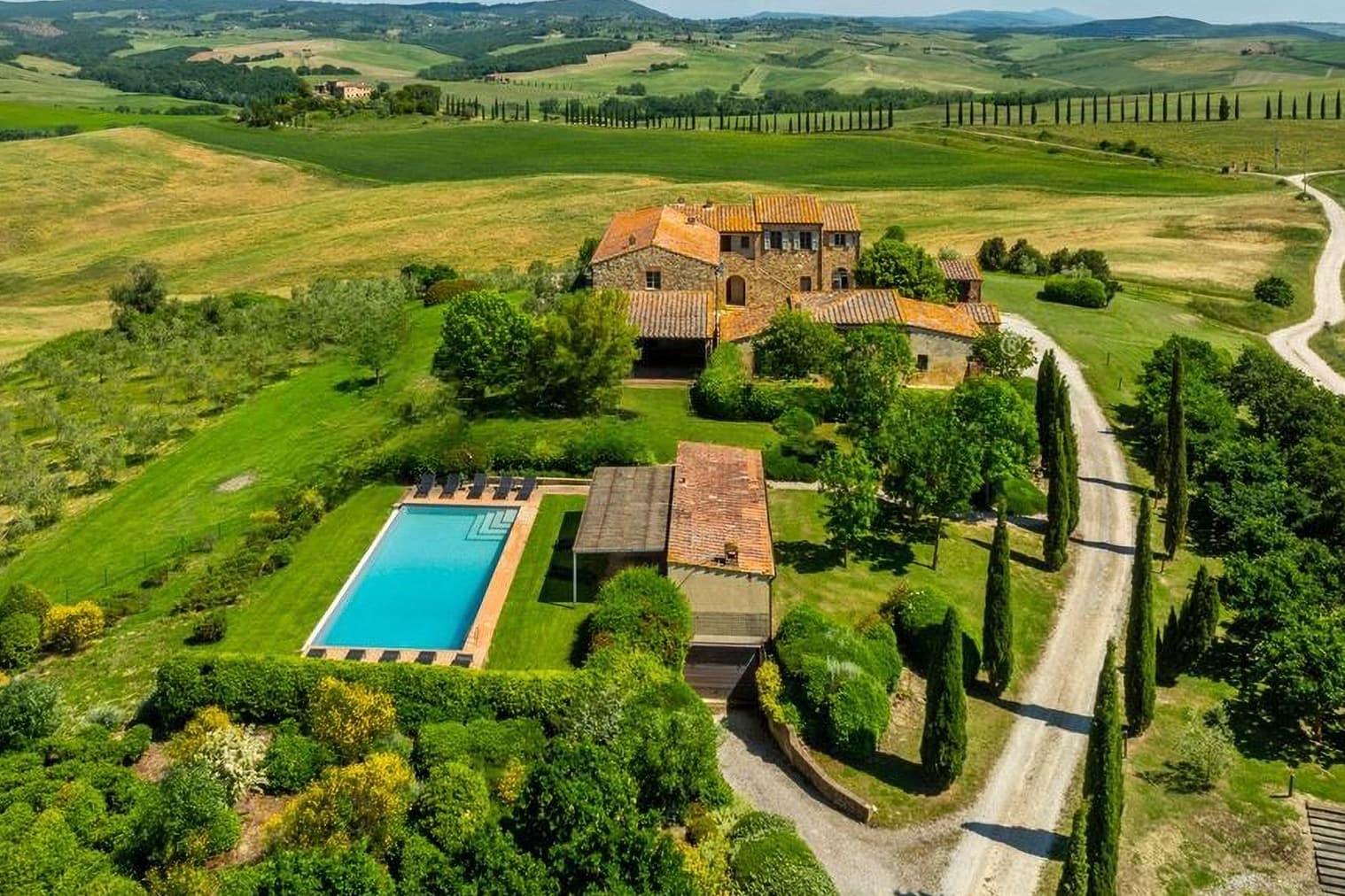 Rustic Country House in Chiusure, Tuscany