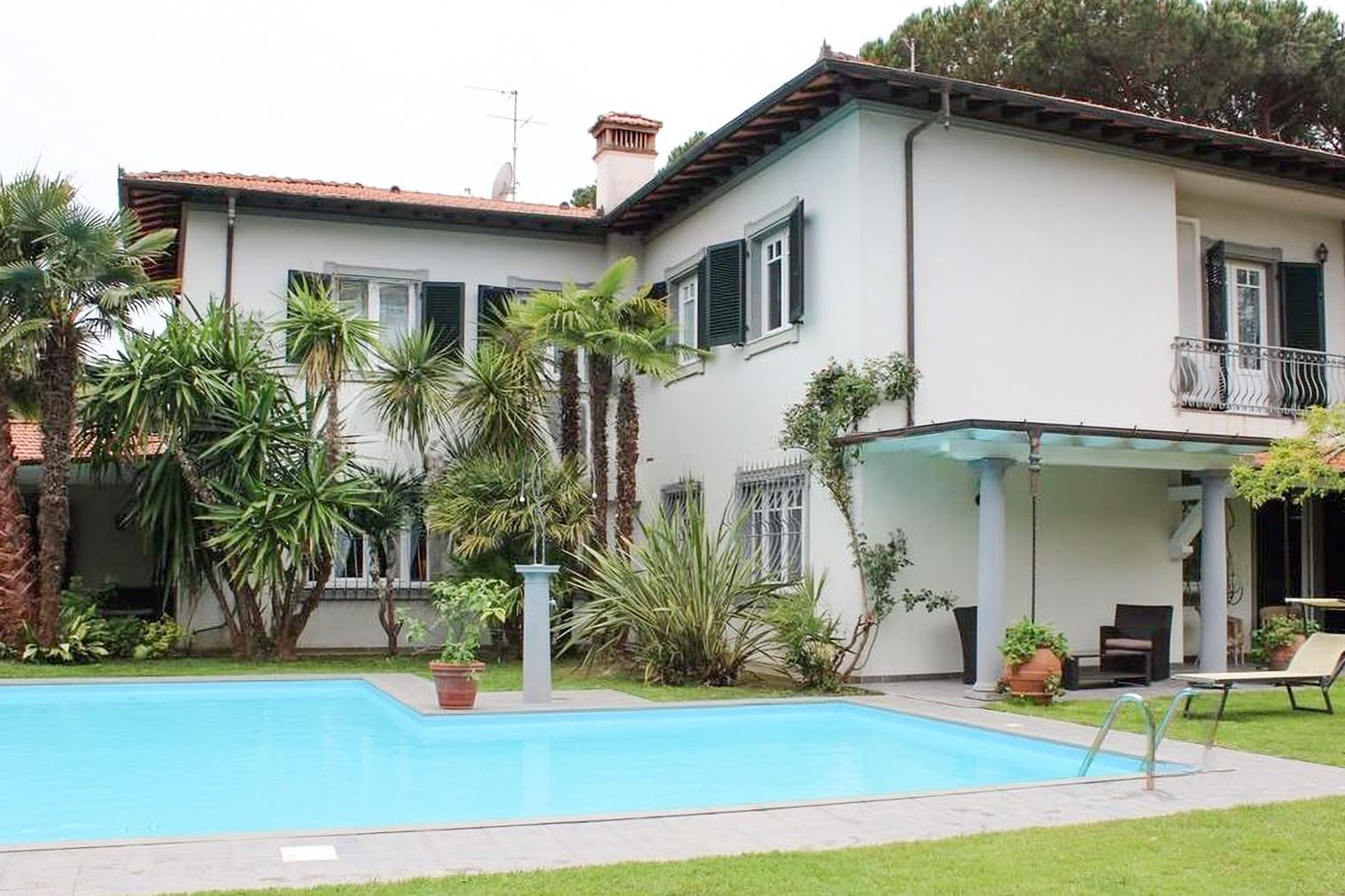 Villa esclusiva con piscina a Forte dei Marmi, Toscana
