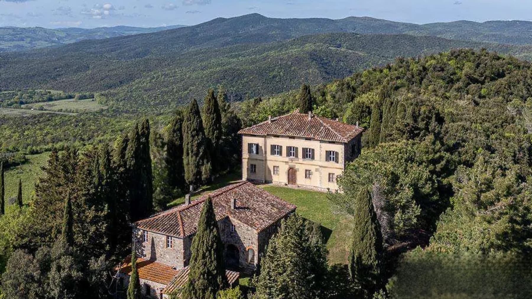 Appartamento in villa a Volterra, Toscana, oltre 1000 mq