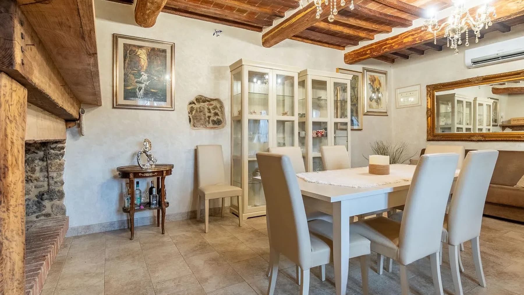 Casale storico in Maremma Toscana, 9 ettari di terreno