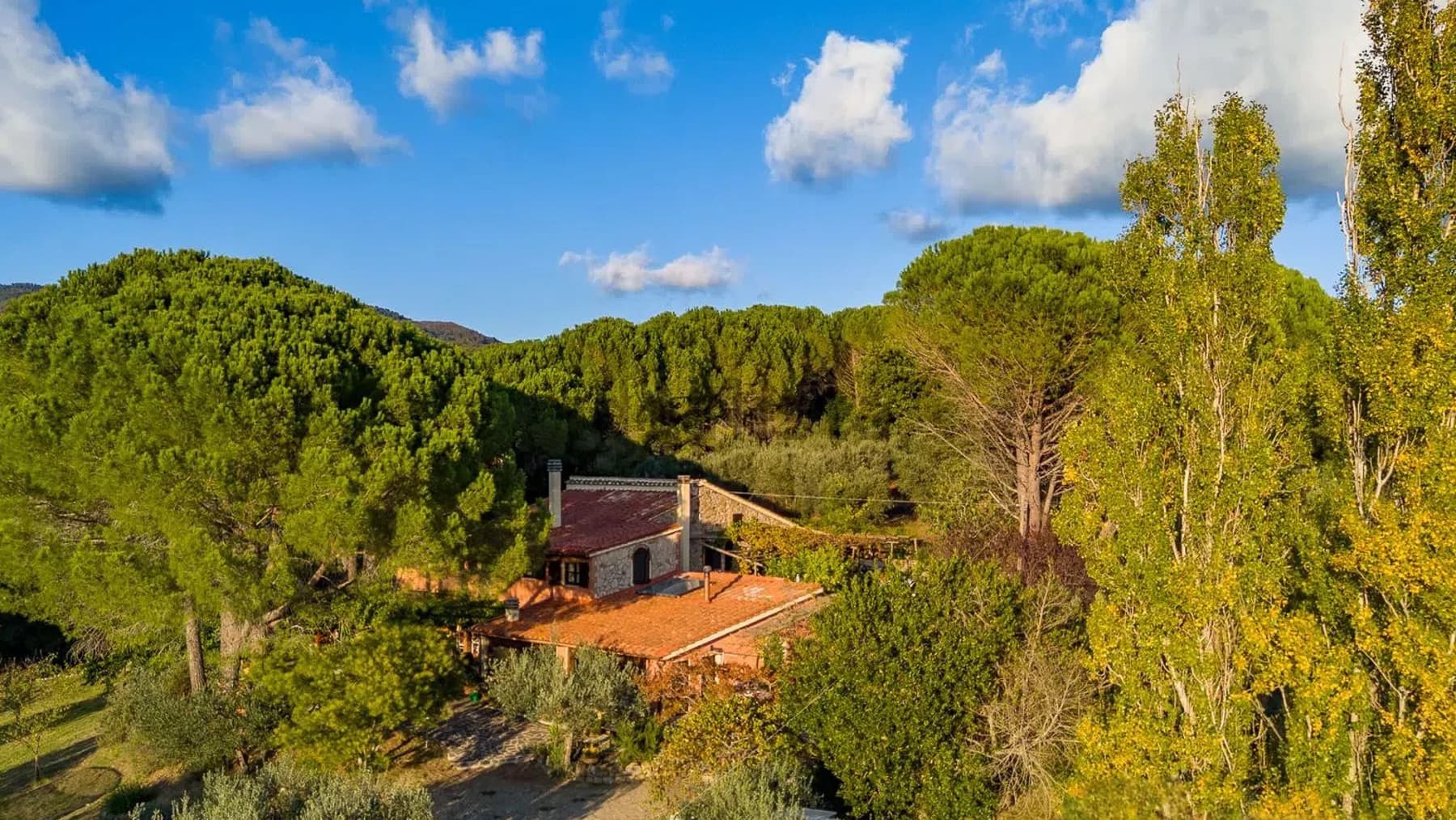 Casale in Maremma Toscana, vista lago e mare