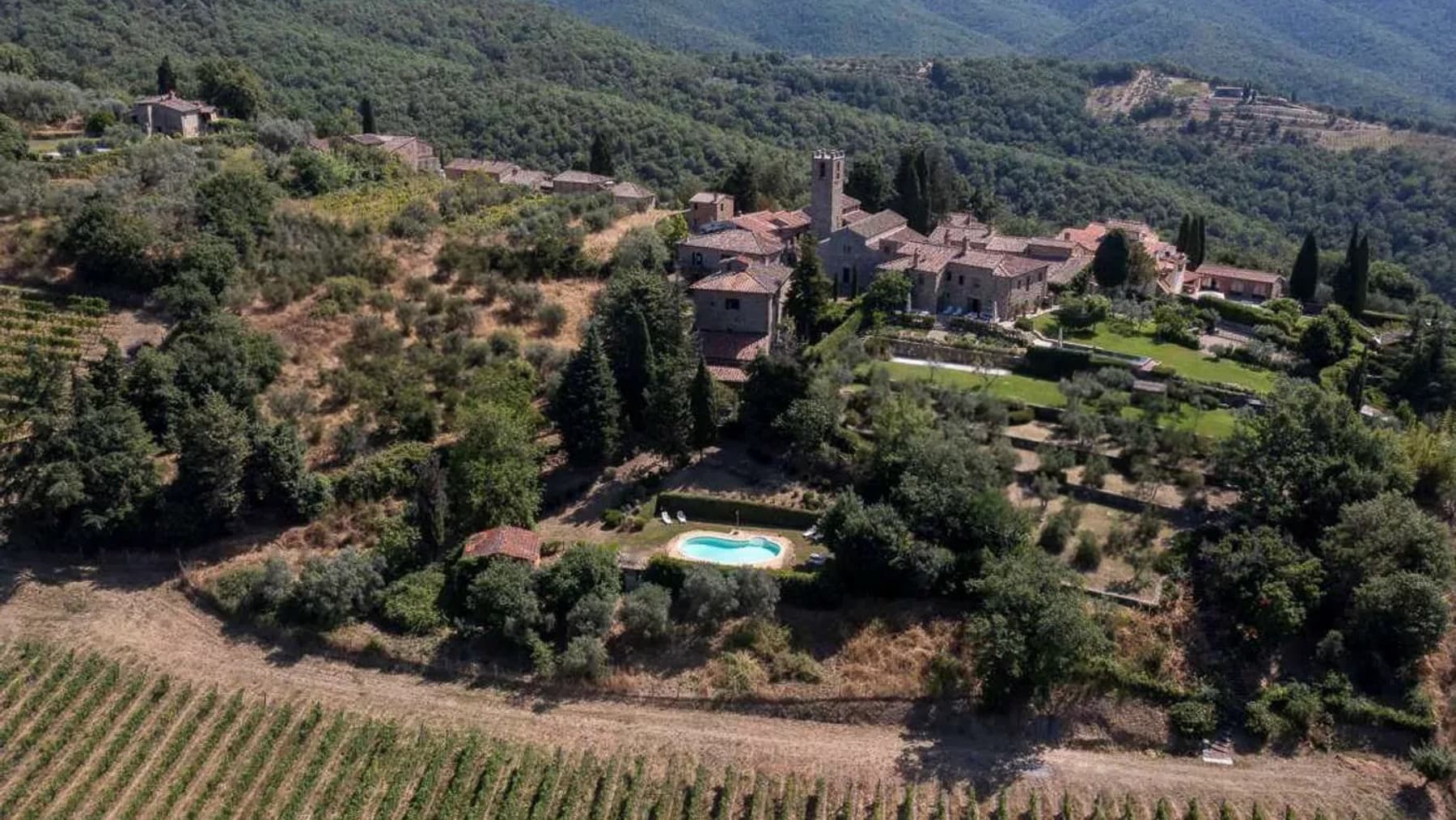 Villa nel cuore del Chianti, Bucine, con piscina e parco