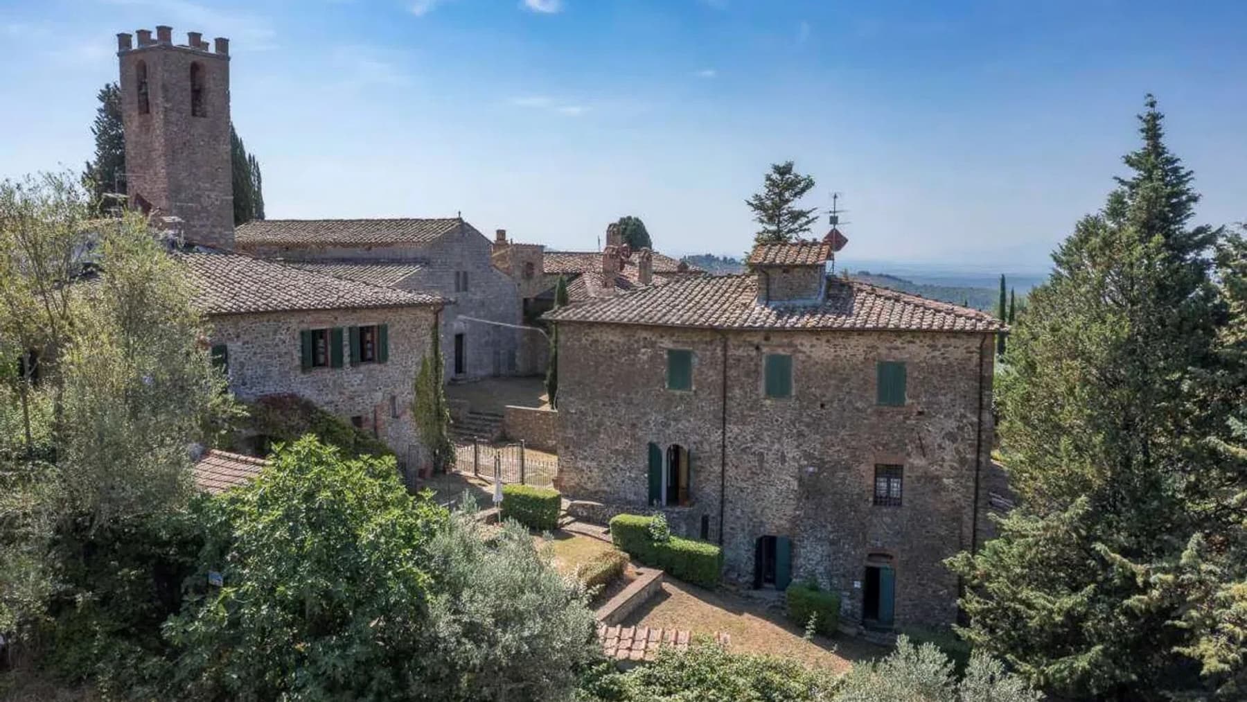 Villa nel cuore del Chianti, Bucine, con piscina e parco