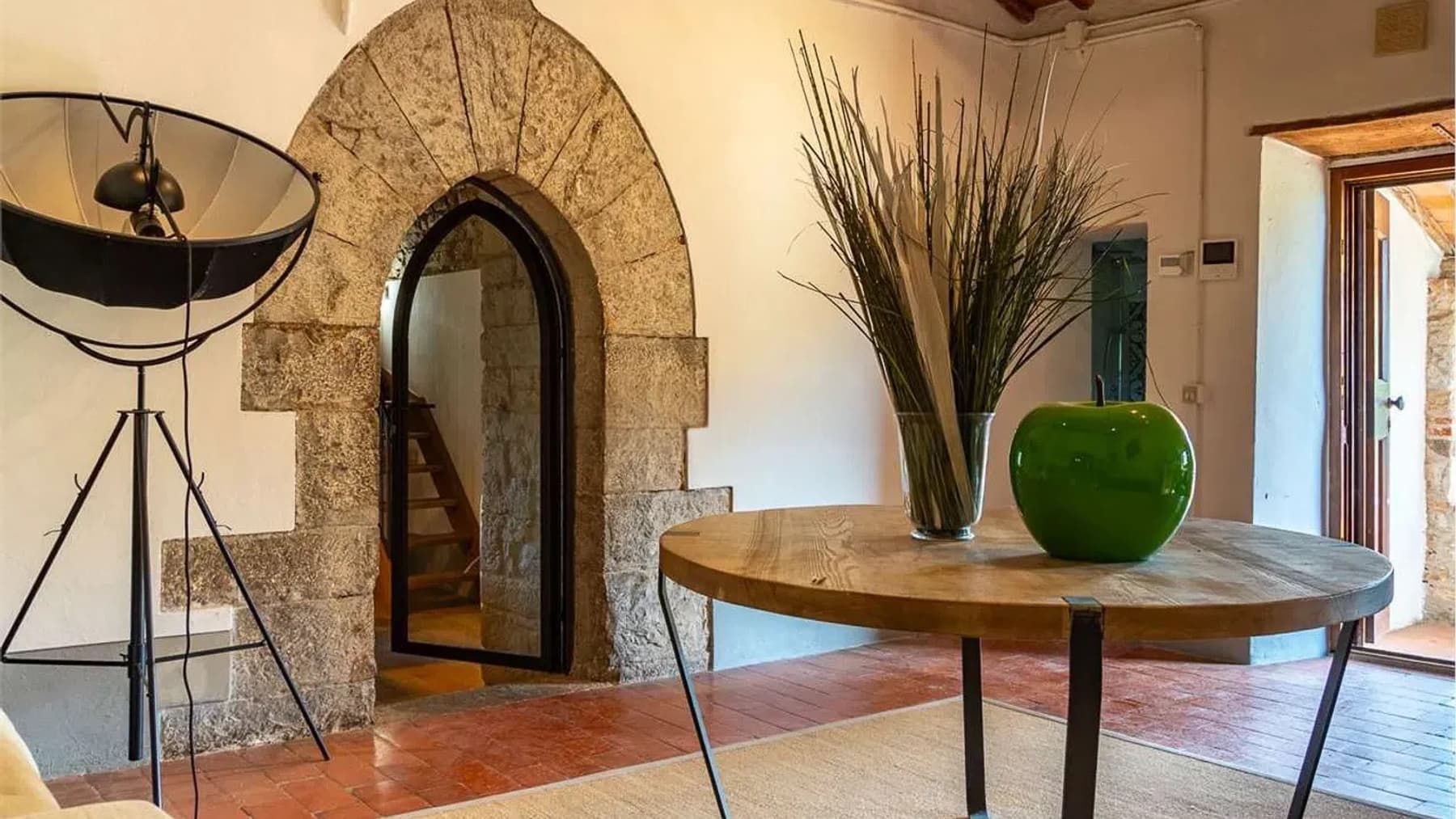 Villa con Torre Medievale a Badia Coltibuono, Toscana