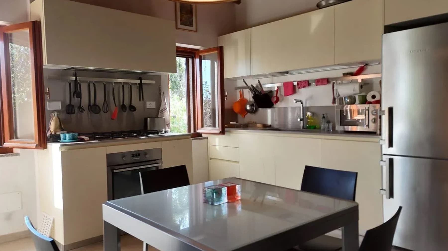 Interiors (5)