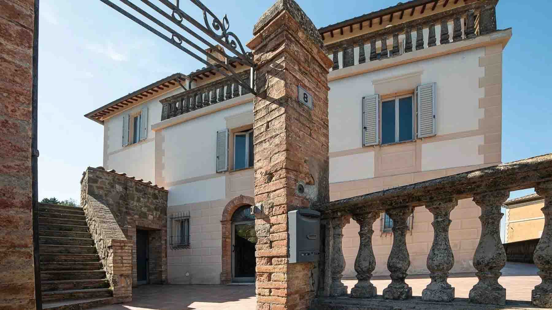 Villa prestigiosa a Torrenieri, cuore della Toscana