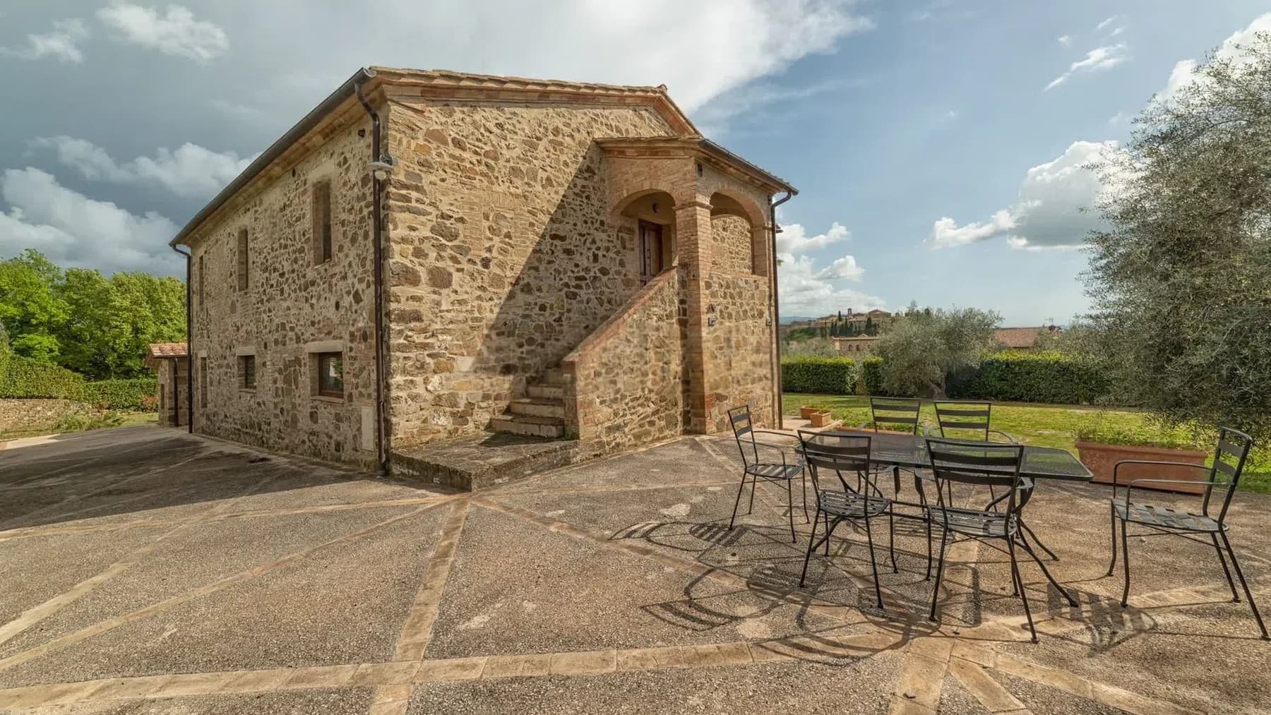 Charming Villa in Val d'Orcia, Tuscany