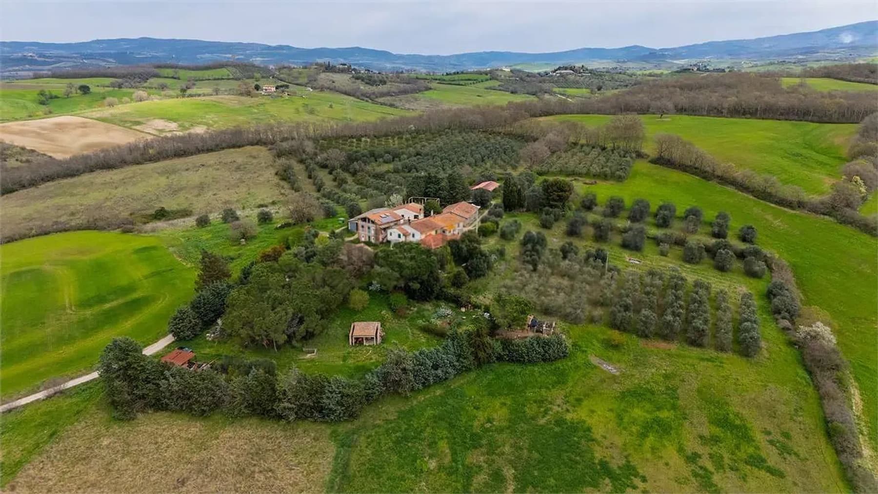 Charming Farm in Cinigiano, Tuscany