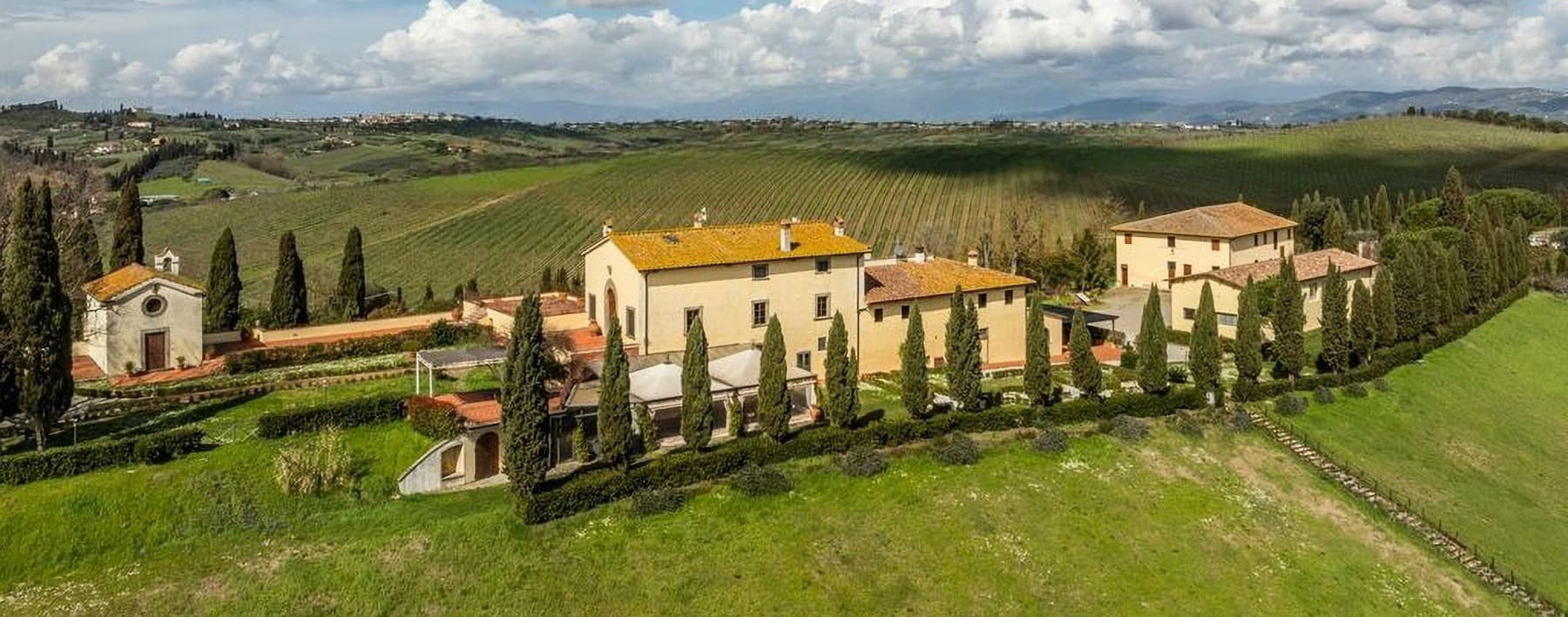 Villa storica a Sant'Ansano, cuore della Toscana