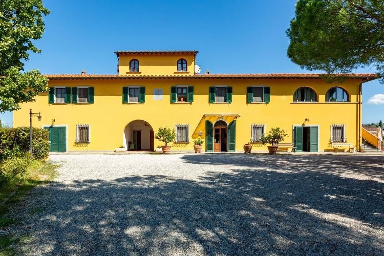 Villa panoramica con agriturismo a Cerreto Guidi, Toscana